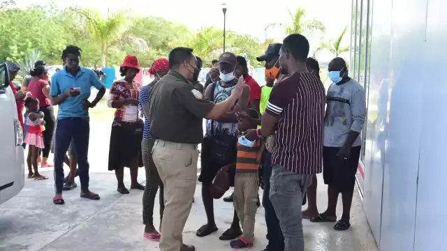 Actualmente, los migrantes se encuentran resguardados en las instalaciones de la Cancha Olímpica siglo XXIII