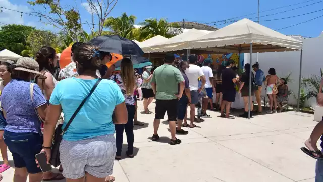 Muchos stands registraron filas para probar el Kibi ue llevaron. Foto: Jesús López