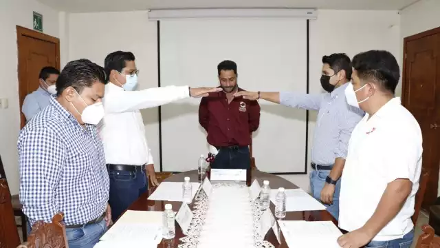 Pablo Gutiérrez maneja a conveniencia a los integrantes del Cabildo para aprobar presupuestos sin sesionar