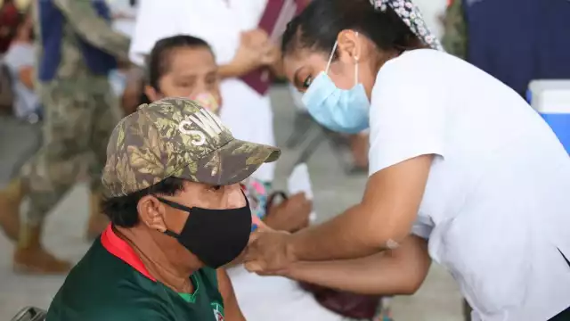 Es importancia de inmunizar a este grupo es porque forman parte de la clase trabajadora en Cancún