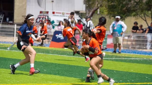 Las yucatecas de tochito bandera continúan esforzándose en el campeonato