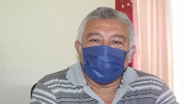 El detenido se defendió contra los oficiales