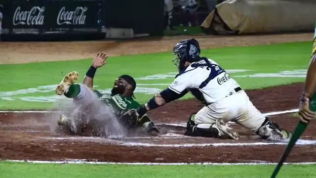 Los Tigres de Quintana Roo no pudieron detener a Los Generales de Durango. Foto: Martín Chi