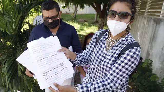 La madre de los menores ya presentó una denuncia legal, pero aún le niegan a liberación de su hijos