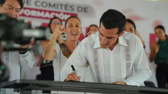 Rommel Pacheco estuvo presente en la firma del Acuerdo de Unidad para la  Transformación