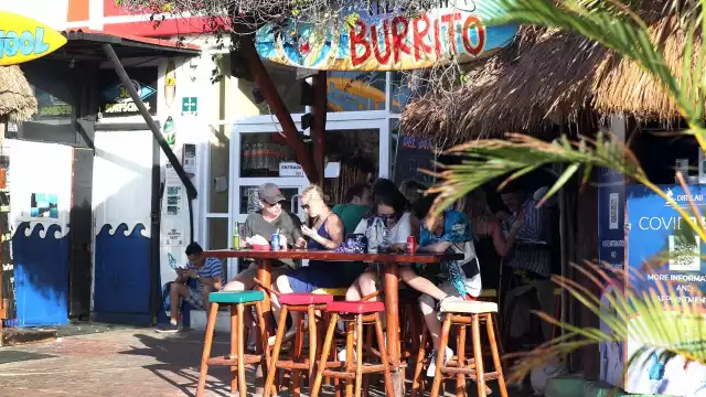 Un restaurante bar de la Zona Hotelera de Cancún estaría por conseguir ampararse contra las nuevas reformas de la ley antitabaco