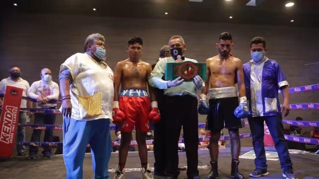 El quintanarroense conservará el título, luego de mantenerlos tras ganar la pelea presentada a puerta cerrada en Cancún