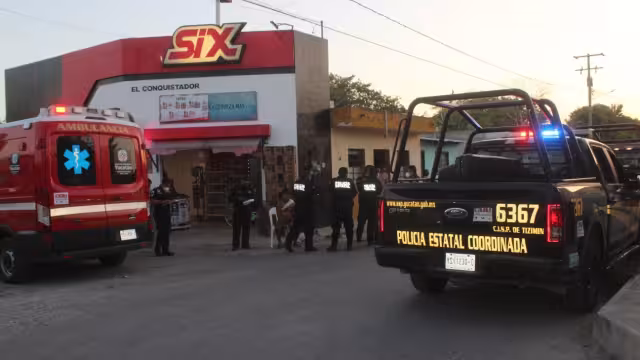 El hombre tuvo que ser atendido por una ambulancia