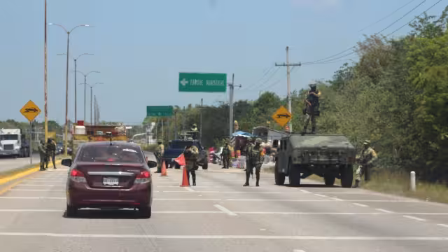 Elementos del Ejército Mexicano instalaron dos retenes de seguridad