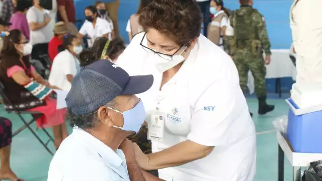 Hugo López-Gatell dio a conocer que los adultos mayores deberán registrarse en la página mivacuna.salud.com.mx