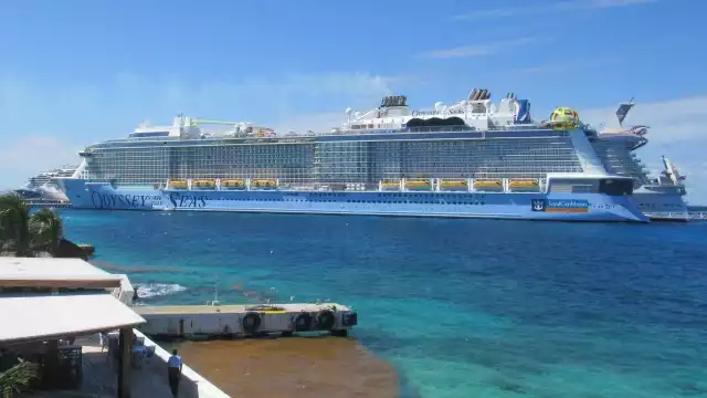 El crucero 'Odyssey Of The Seas' arribó al Puerto SSA México, cuyos turistas descendieron en la modalidad 'Free Flow'