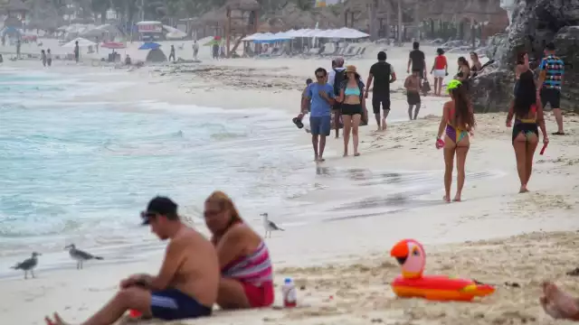 Los visitantes nacionales y extranjeros optaron por acudir a playas de mayor concurrencia turística