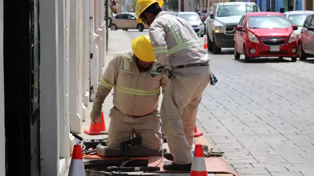 La CFE continúa con los trabajos de mantenimiento eléctrico