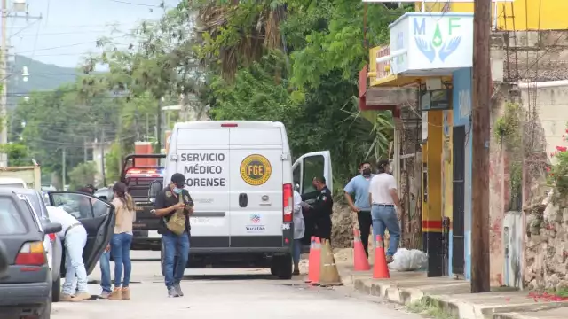 El cráneo humado fue encontrado esta mañana en la puerta de una refaccionaria en Ticul