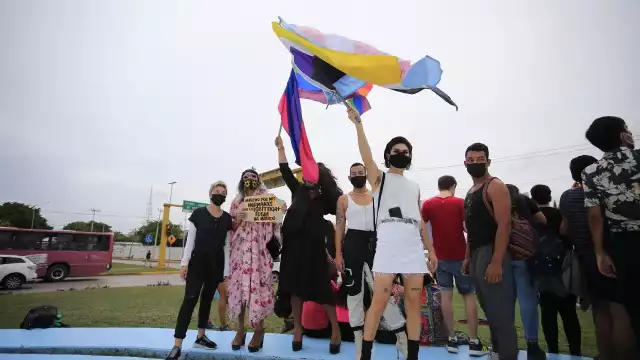Los colectivos LGBT en Quintana Roo buscan legislar una ley que obligue a todas las empresas a tener al menos el 10 por ciento de personas transexuales
