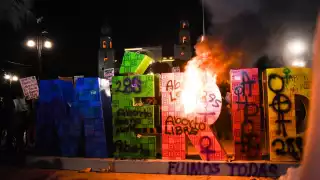 Queman letras turísticas tras marcha a favor del aborto legal en Mérida
