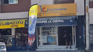 Ola de calor impulsa ventas en minisúpers de Campeche