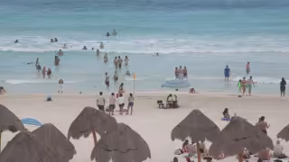 Se auguran playas con sargazo moderado y muchos bañistas en Cancún
