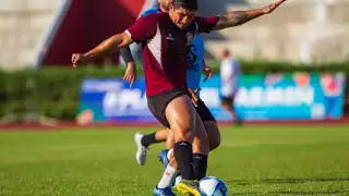 El encuentro se lleva a cabo en el estadio “Sergio León Chávez”