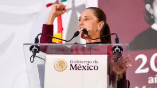 Asegura Presidenta Sheinbaum que gobiernos de la Cuarta Transformación dan la mano y corazón al pueblo de México