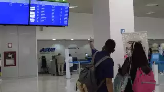 Están por llegar los vuelos 820 y 1100 de Aeroméxico y Viva Aerobus a las 08:10 y 08:15, respectivamente