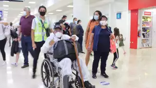 "No me molesta que me tomen fotos, al contrario, me siento famoso" comentó Don Luis