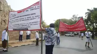Los jubilados de Pemex mantienen cerrado el Paseo de Montejo de Mérida