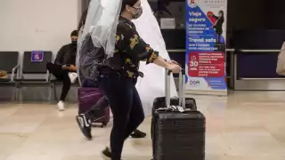 "Estamos muy contentos y seguros que a nuestros más de cien invitados les encantará la tranquilidad que prevalece en el estado", dijo la feliz novia