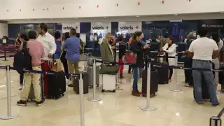 La alerta volcánica del Popocatépetl continúa causando vuelos retrasados en el aeropuerto de Mérida
