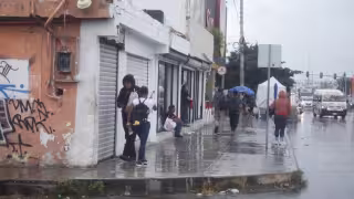 Onda Tropical 16 dejará lluvias, calor de hasta 40°C y fuertes vientos en Quintana Roo