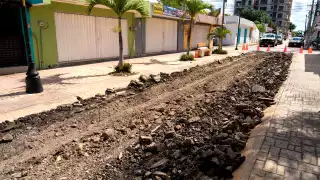 Obras viales interminables generan molestia en vecinos y comerciantes de Cozumel
