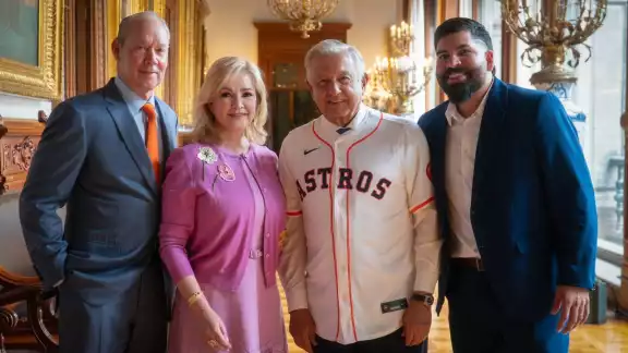 AMLO sostiene reunión con directivos de equipos de béisbol AMLO sostiene reunión con directivos de equipos de béisbol