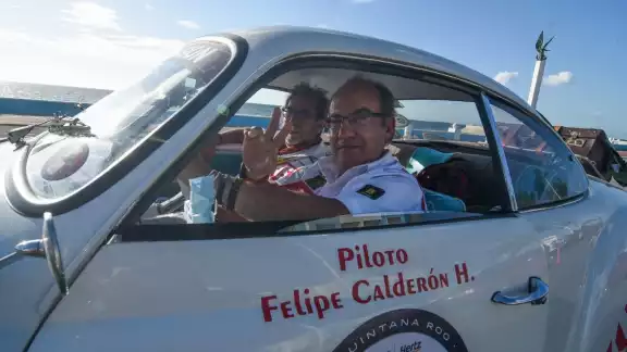 En 2018 Felipe Calderón también participó a bordo de un porche color rojo En 2018 Felipe Calderón también participó a bordo de un porche color rojo