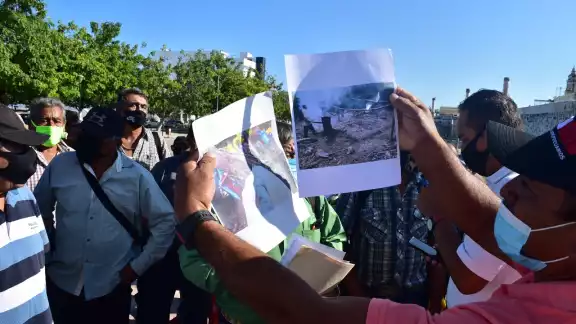Actualmente, se mantienen denuncias de la producción de carbón vegetal la tienen presentadas ante las distintas dependencias federales Actualmente, se mantienen denuncias de la producción de carbón vegetal la tienen presentadas ante las distintas dependencias federales