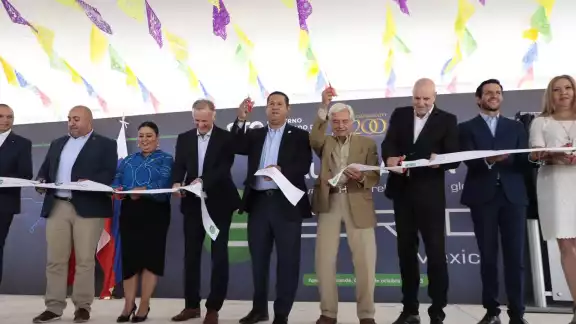 Diego Sinhue Rodríguez Vallejo, gobernador de Guanajuato, inauguró la planta de la empresa de Eslovenia