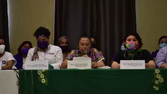 Mujeres integrante de Morena de diversos estados se reunieron este domingo Mujeres integrante de Morena de diversos estados se reunieron este domingo