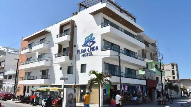 Según la Canaco local, más del 50 por ciento del total de las habitaciones disponibles en el puerto se comercializan a través de Internet.