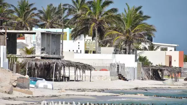 Gran parte de los 4 mil 600 espacios registrados en la zona federal presentan retrasos en cuotas