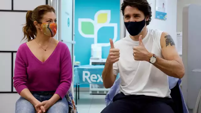 Justin Trudeau y su esposa reciben la primera dosis de la vacuna AstraZeneca