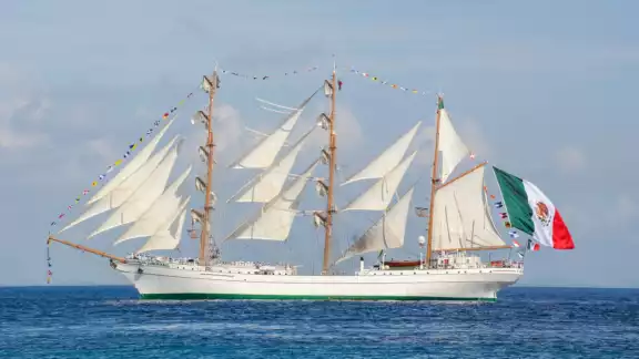 El Caballero de los Mares estará en el puerto del 10 al 15 de este mes y brindará acceso gratuito