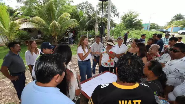 En visita a la comisaría, la alcaldesa Cecilia Patrón anunció la construcción de más vialidades