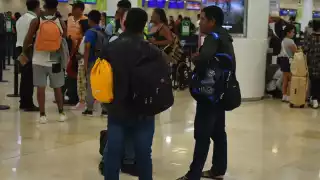 Los paisanos lamentaron que en la Unión Americana tienen mejores oportunidades.
Volar desde Orlando a Tuxtla Gutiérrez lleva poco más de nueve horas. 

