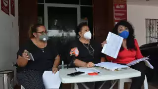 Las denunciantes consideran que el órgano electoral ha ajustado los tiempos para permitir que los partidos reaccionen