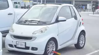 Retienen autos estacionados desde hace tres semanas en el aeropuerto de Mérida