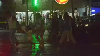 Algunos locales están cerrados desde antes de las 21 horas