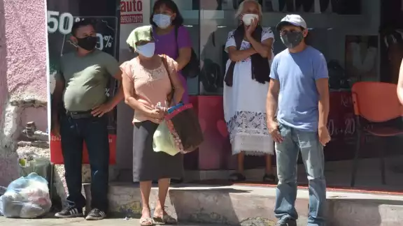 Se recomienda no exponerse al sol por tiempos prolongados Se recomienda no exponerse al sol por tiempos prolongados