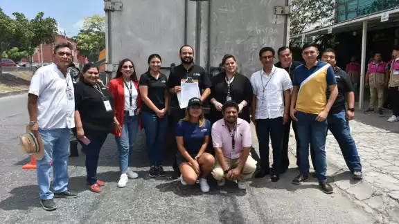 Hay que mencionar que en esta ruta se entregó material electoral en un camión Torton (De Muebles y Mudanzas), a las sedes de los distritos 03 y 04 Hay que mencionar que en esta ruta se entregó material electoral en un camión Torton (De Muebles y Mudanzas), a las sedes de los distritos 03 y 04
