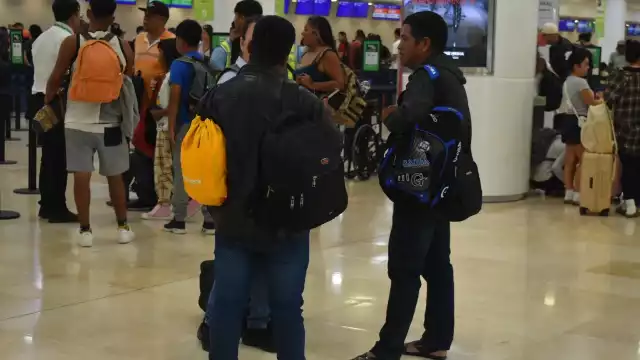 Los paisanos lamentaron que en la Unión Americana tienen mejores oportunidades.
Volar desde Orlando a Tuxtla Gutiérrez lleva poco más de nueve horas. 
