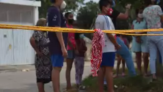 Los inconformes aseguran que la torre telefónica de una compañía de telecomunicaciones es la responsable de los problemas que viven