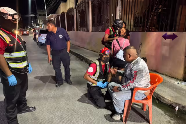 Motociclista pierde control en San Nicolás; no hubo traslado hospitalario